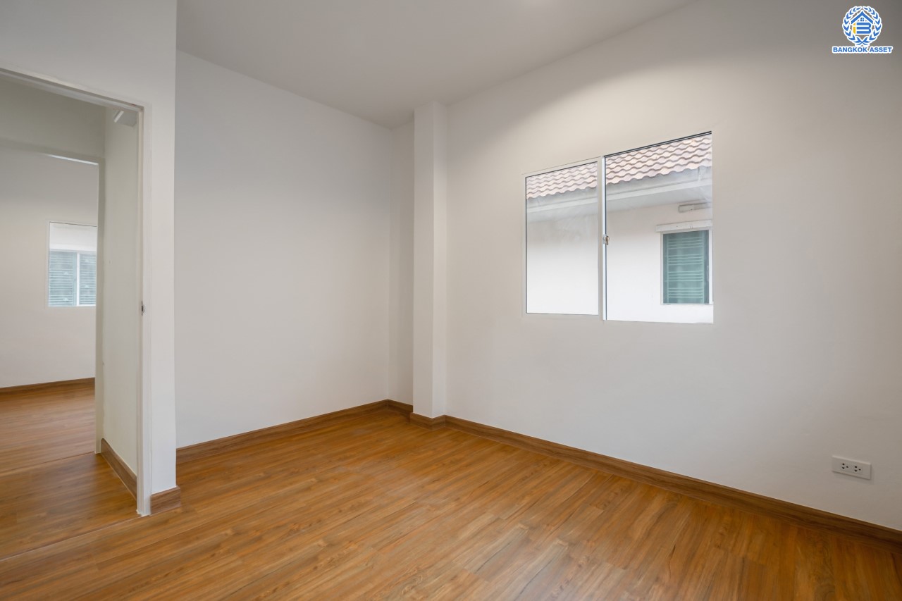 บ้านมือสองตกแต่งใหม่ ม.ลลิลอินเดอะพาร์ค บางใหญ่ พร้อมอยู่ตอบโจทย์ทุกฟังก์ชัน เนื้อที่ 39.9 ตร.ว. ฟังก์ชัน 3 ห้องนอน 2 ห้องน้ำ 1 ที่จอดรถ บนทำเลเดินทางสะดวก ใกล้เซ็นทรัลเวสต์เกต ทางด่วน "กาญจนาภิเษก และเพียง 5 นาทีถึงรถไฟฟ้าสายสีม่วง "สถานีตลาดบางใหญ่"